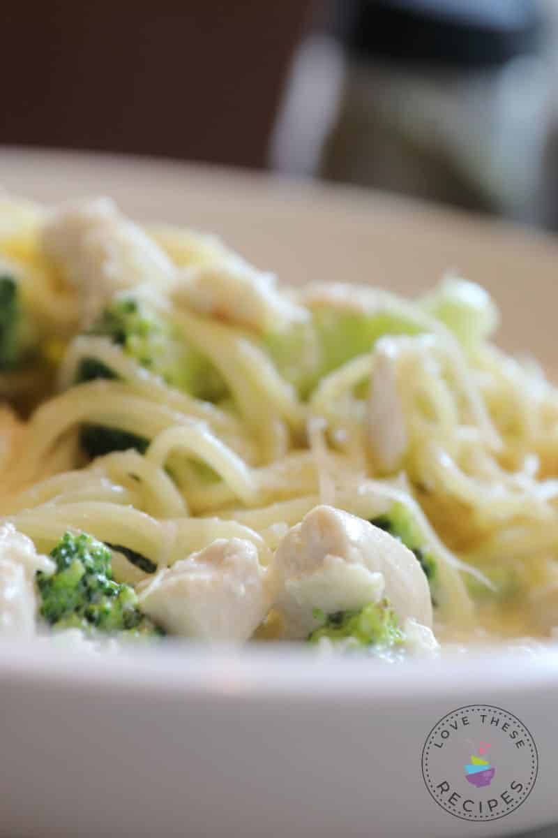 easy broccoli chicken alfredo