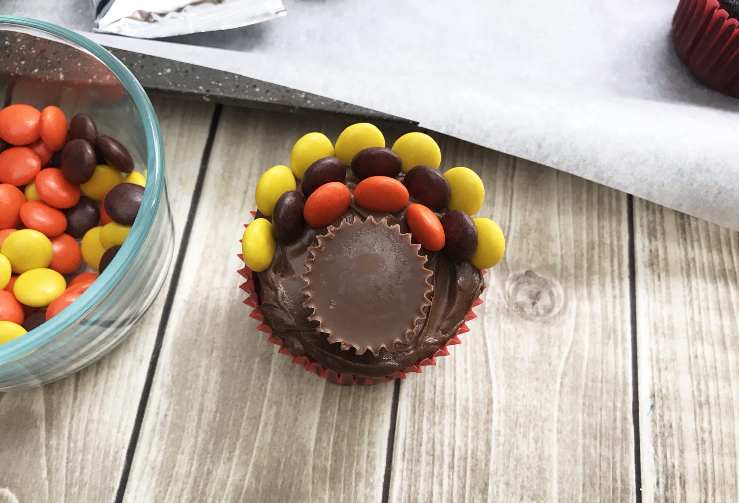 turkey cupcakes - with Reese's pieces and Reese's cup