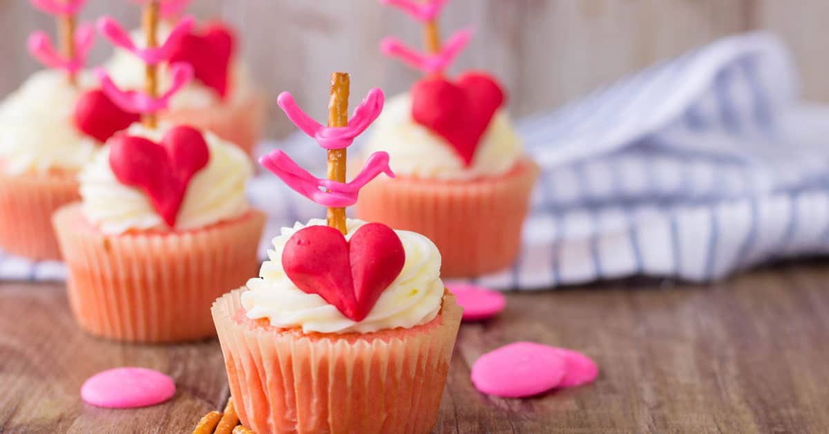 Cupid’s Arrow Valentine’s Day Cupcakes