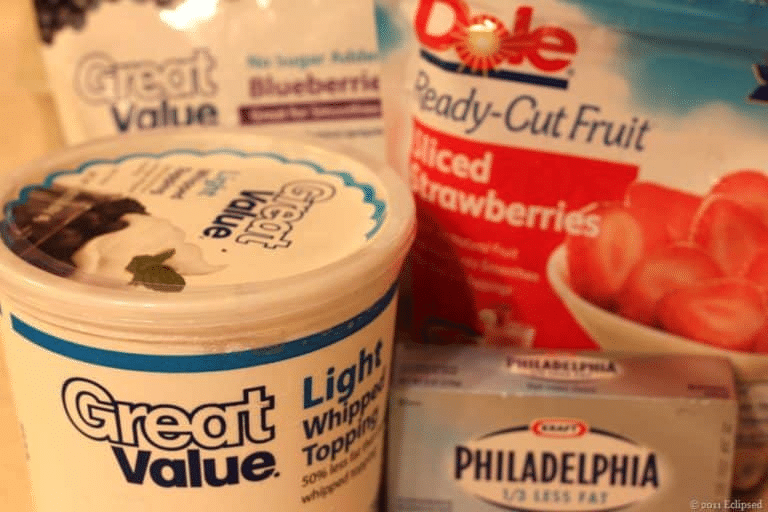 toppings for angel food berry trifle